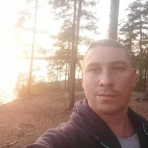 Александр Устьянцев